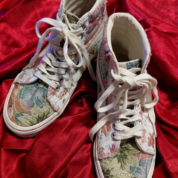 NWOB Vans Sk8-Hi Tapestry Multi/Snow White - Picture 1 of 7